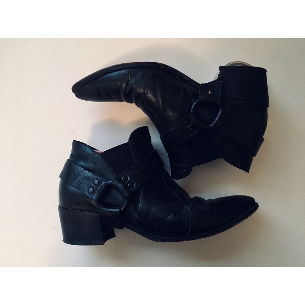 Modern Vice Chloe w/removable harness US 7 EU 37